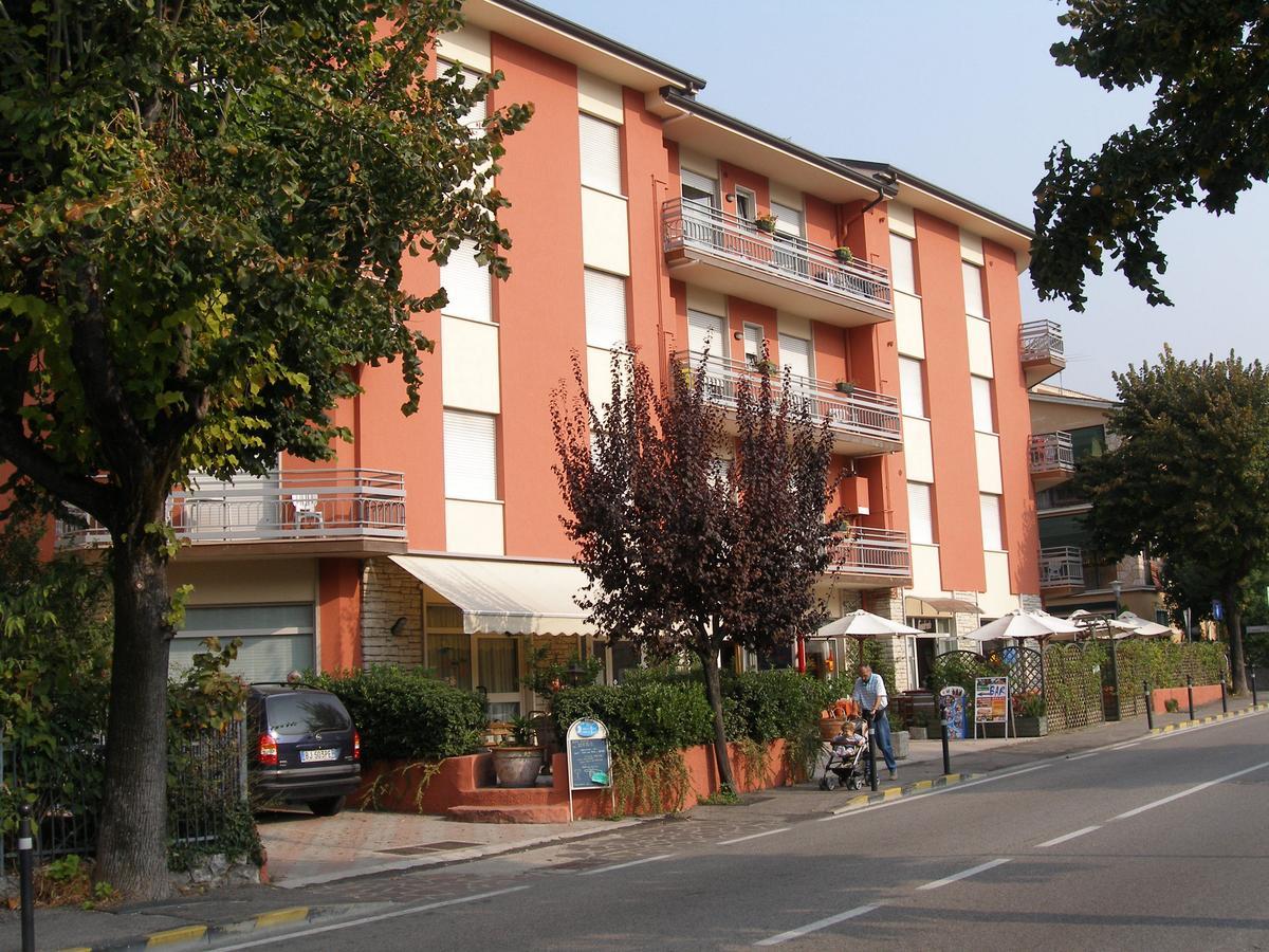 Rta Doria Aparthotel Garda  Luaran gambar