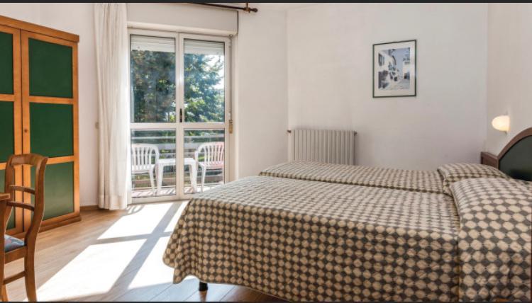 Rta Doria Aparthotel Garda  Luaran gambar