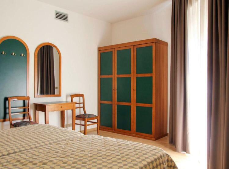 Rta Doria Aparthotel Garda  Luaran gambar